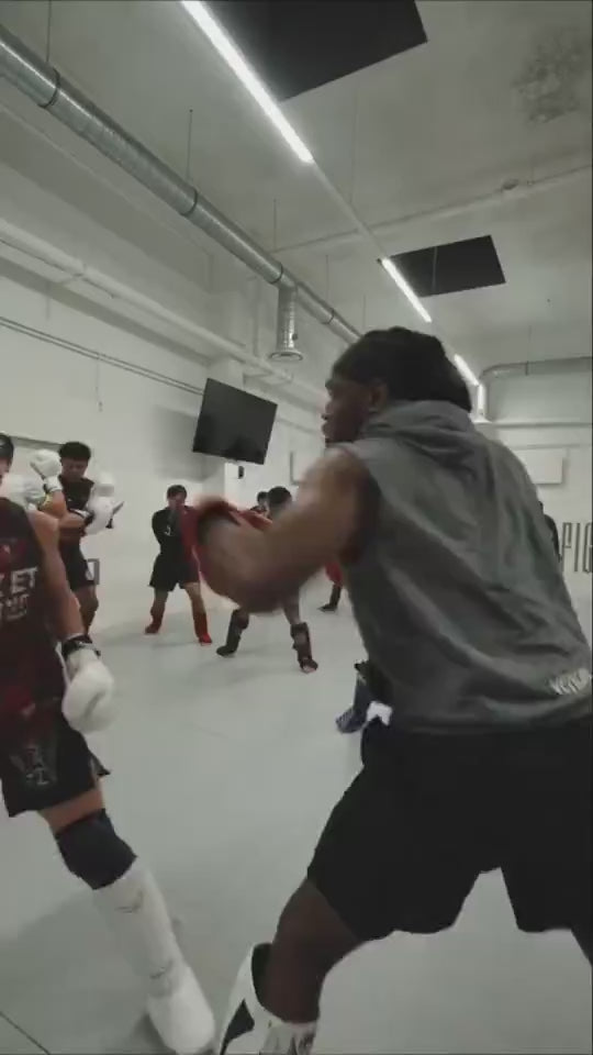 @noltno_o en sparring avec son équipement Mayhem